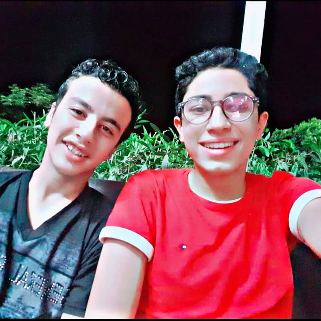 Mo3tasmAbo's tweet photo. يعم وحشتني والله 💔 و وحشتني ضحتك والهزار معاك والكلام والقعده معاك والله و وحشتني كلمه توصتي منك يطيب والله 💔 الله يرحمك يا حبيب قلبي 💔 
#حق_البنا_استثنا_اكيد https://t.co/RO1mH0JYpx
