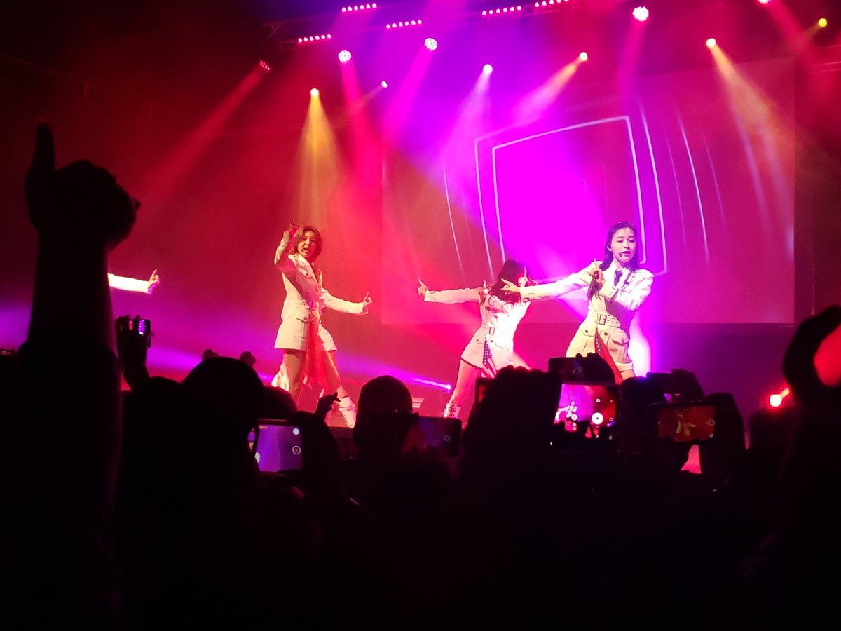 Drahzaar's tweet photo. #DREAMCATCHERinDAL #드림캐쳐 #Dreamcatcher #DreamcatcherinUSA https://t.co/WvbOSzygRv