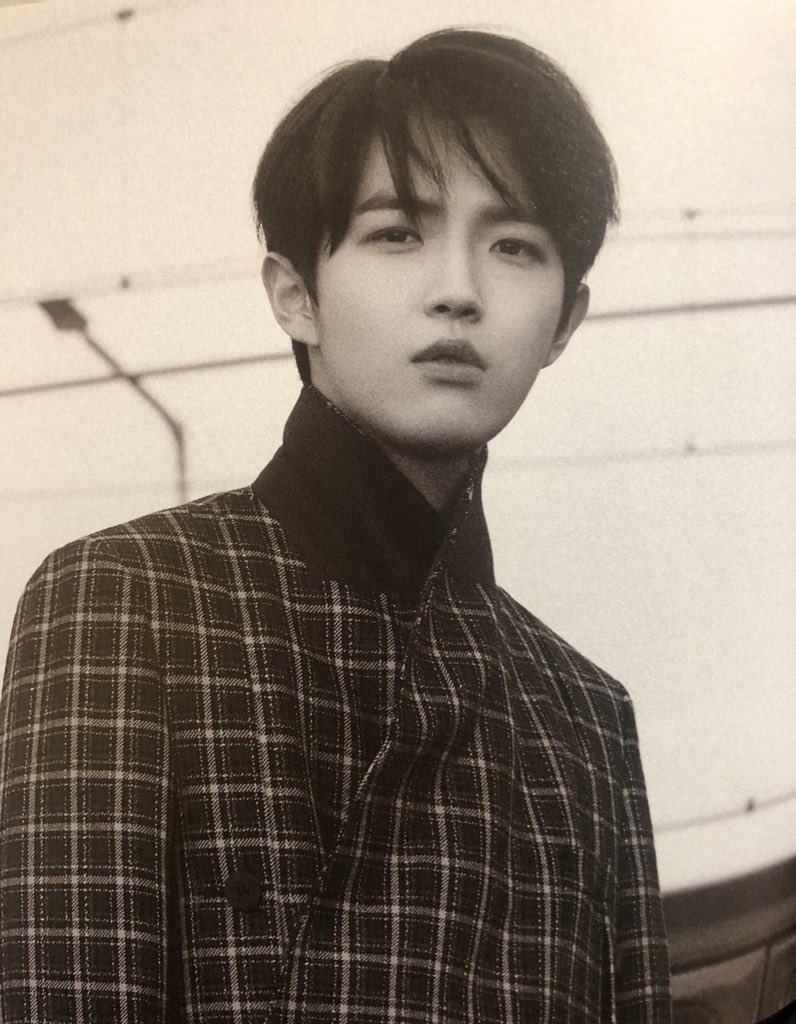 jaehwan_wind's tweet photo. 김재환.....어쩜 이렇게 잘생겼는데 https://t.co/oMPsd481LJ