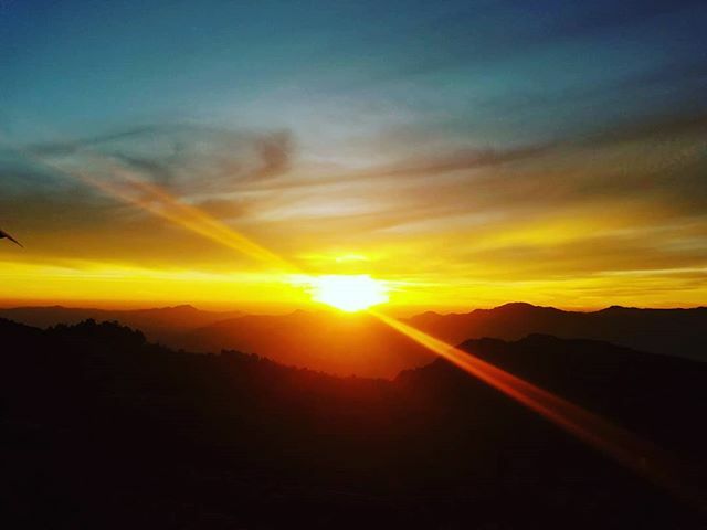 🌄👈👈 This View! 😵
...
...
#sunset #view #nature #nepal #instanepal #mobilephotograpy #samsunggalaxy #lensbible #natgeo #routineofnepalbanda #solokhumbu #okhaldhunga #roadtrip #funtrip #awayfromthecity #minivacation ift.tt/2rxjQuv