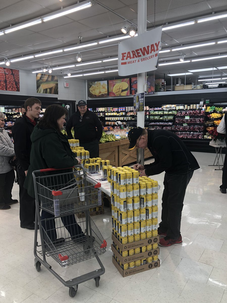 eganhawk's tweet photo. Legendary Coach Dan Gable held court at Fareway in Washington tonight. Signed every can in every 6pk sold of Gable beer from @SingleSpeedBeer. Talked in length to everyone that came through as well. Fun night. #legend #GableBeer https://t.co/7VR37g9K6v