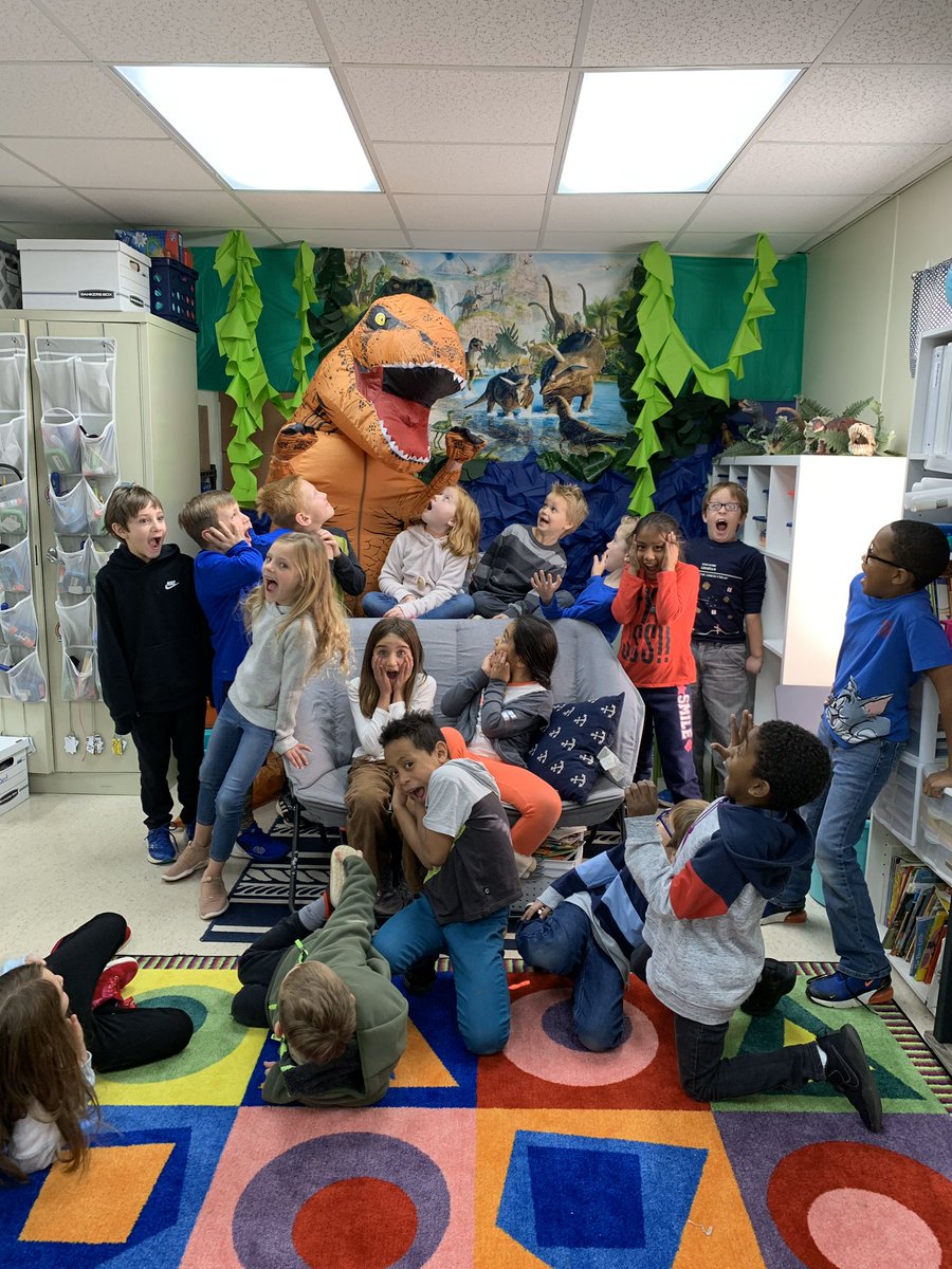 TCEeagles's tweet photo. A surprise visit from a dinosaur mystery reader that our second grade paleontologists loved!! #candinosaursread #WeAreTCE #PublicSchoolProud @LauraBethteach @READSLab @ProfJimmyKim @ELeducation @CharMeckSchools @NLCCMS @tce_pta https://t.co/x8tlfcnqkP