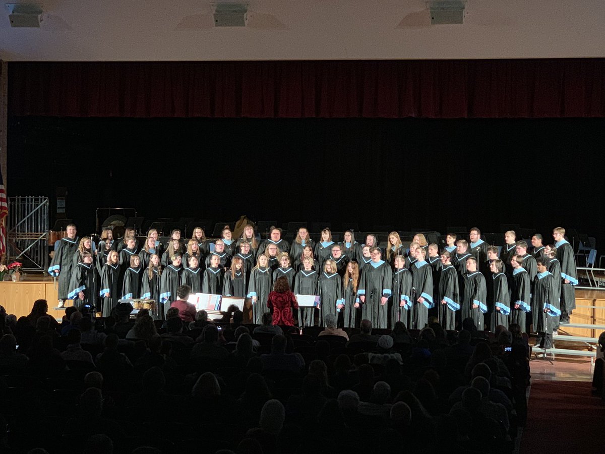 Supt_Sickles's tweet photo. Another impressive showing by the amazing Midlakes music program! Enjoying a wonderful holiday concert with outstanding performances by the middle &amp; high school bands &amp; choruses. A great way to celebrate a festive season! #MidlakesPride https://t.co/CEeUPHjzJq