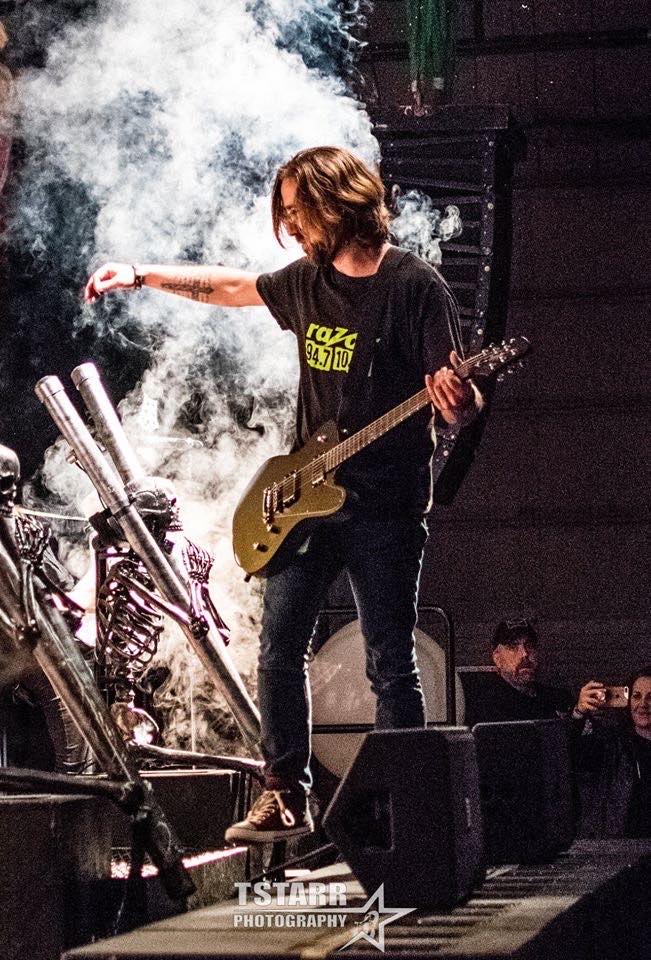 cuttermedia's tweet photo. Come take a shot at me, I love the way you hate me. 

Some photos from taking the stage with my friends in @likeastorm last week. Remember they will be my guest this weekend on The Cutting Edge Countdown. #likeastorm #cuttingedgecountdown 📷: T Starr Photo https://t.co/uBTtnkB4W3
