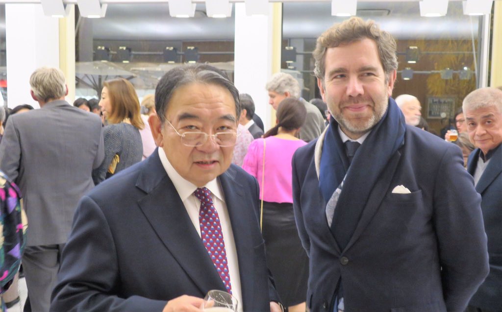 Aujourd’hui un fabuleux ambassadeur du Japon en France quitte ses fonctions - merci <a href="/AmbMasatoKitera/">Ancien Ambassadeur Masato Kitera</a> pour ces années de dialogue culturel et de soutien - sans vous la saison Japonismes n’aurait jamais été le succès qu’elle fut <a href="/madparisfr/">MAD Paris</a>