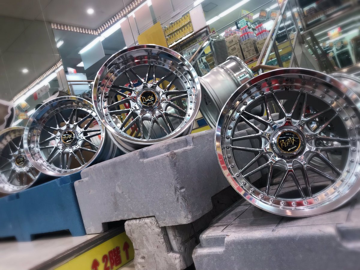 upg_saitamaomiy's tweet photo. おはようございます☀️

なんと！なんと！！なんと！！！

埼玉大宮店に
WORK REZAX 1 FORGE
が仲間入りです✨👏

サイズは
フロント:10J✕18+22
リア:11J✕18+5
となります✌️

11時オープンとなりますので
是非価格・状態確認へ！！！

#アップガレージ #埼玉大宮店
#work #rezax #forge https://t.co/ju0mN76K64