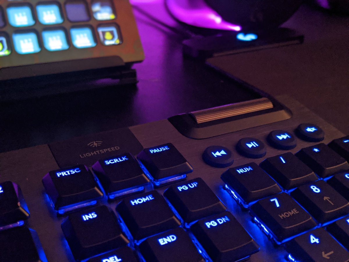 I have wanted this since it came out, I have always wanted a wireless keyboard. Ever since I got my G Pro mouse I knew a keyboard would happen and I NOW HAVE THE G915 😍

I have always had tenkeyless keyboards so getting used to all of these extra keys is crazy 😋 #partner