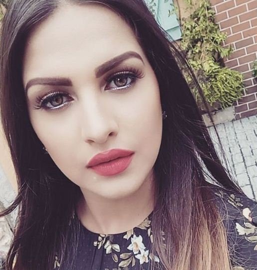 #BigBoss13 the show lacks now sweetness. Bcoz   beauty #HimanshiKhurana is out from show. Sweetness she carried doesn't resist now in show.Bring back the #GlamourAndStyle in show #BringBackHimanshi #wewantasimanshi @realhimanshi @gauravs93659609 @BB13Official @ColorsTV