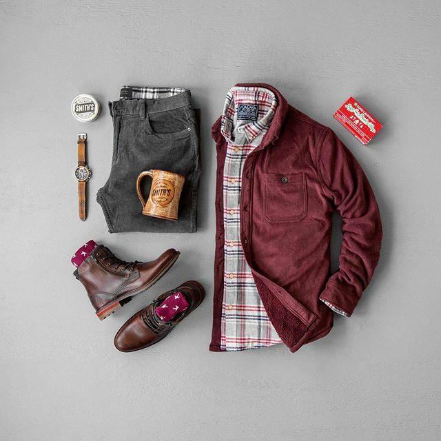 The best way to spread Christmas cheer is singing loud for all to hear. GIVEAWAY! 🗣 If you missed my post this morning, I announced a giveaway I have going on with my friends at <a href="/bullboxershoes/">Bullboxer Shoes</a> to win a pair of shoes of your choice (approx. 20 styles… instagram.com/p/B5_3NpXFWd1/
