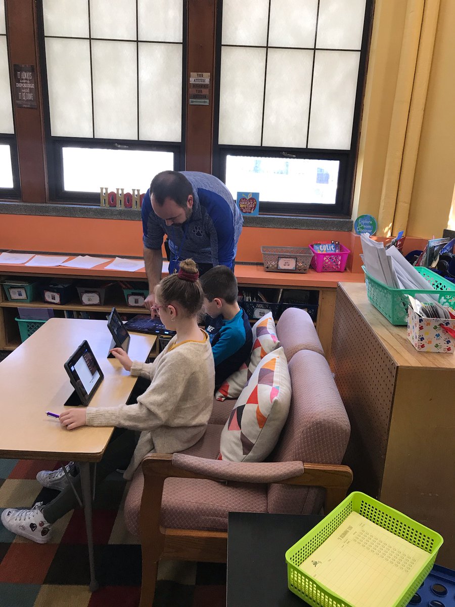 WilsonWAWM's tweet photo. Our very own tech guru, @MrKelly027, stopped by Mrs. Kerr's and Mrs. Buhrow's 2nd grade classroom to work on a top secret, super exciting project! #wilsonwawm #wilsonproud #wawmproud https://t.co/o7pm9BR9pt
