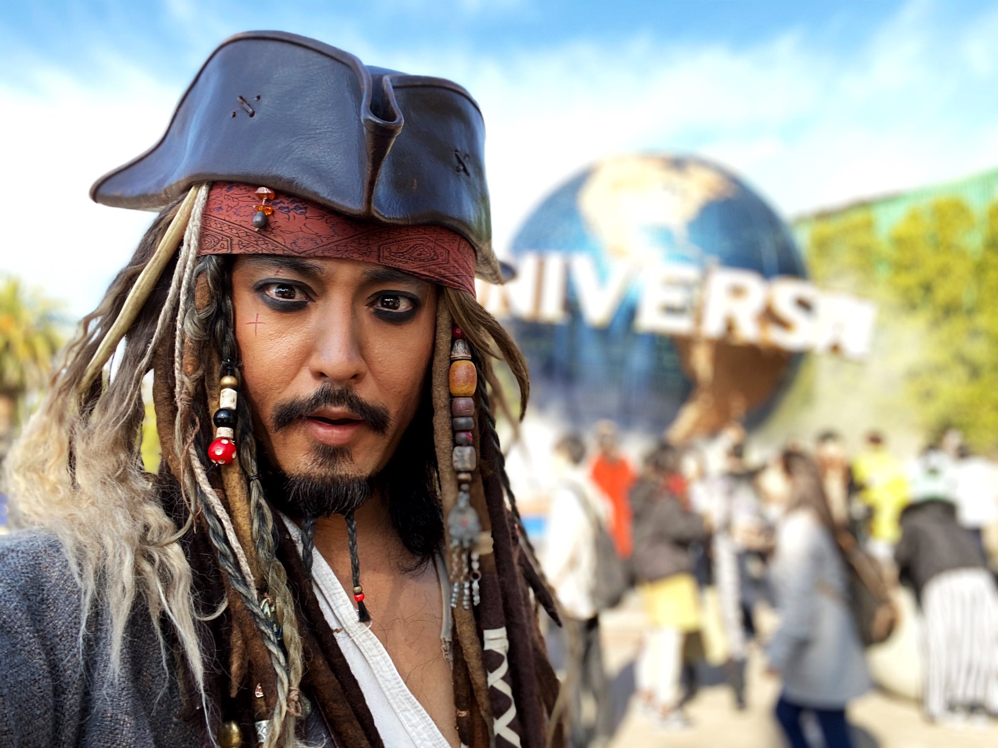 توییتر ジャックマジシャン Jack The Magician در توییتر ユニバにヨーホー しに来たぞ もし見かけたら 気軽に声かけてくれよーほー Usj ユニバ ジャックスパロウ T Co Xfcrhyzweq