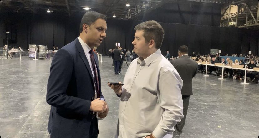benlburns's tweet photo. Anas Sarwar: “Look, there’s no point in sugarcoating it - it’s a devestating result if it goes by what it says in the exit poll. I’m heartbroken for our phenomenal Labour Party candidates who I know have knocked their pan in in this election campaign.”

#GE19 @ElecAct2019 https://t.co/T2GnEZiDgs