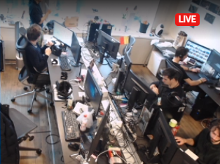 New viewpoint for our daily live stream. You can now see our bald spots waaay more clearly 😅
#Live from #Tokyo every day 10am-7pm JST.

twitch.tv/donutsvr

#VirtualReality #VR #gamedev #indiedev #gamedevelopment
