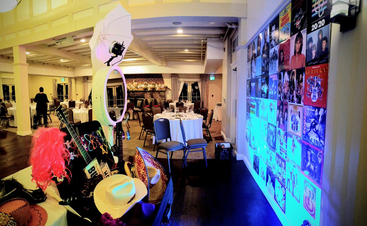 ZATTUVISION's tweet photo. #zattuphotobooth #waterloo #corporateevents #Corporate https://t.co/swejwItqfr