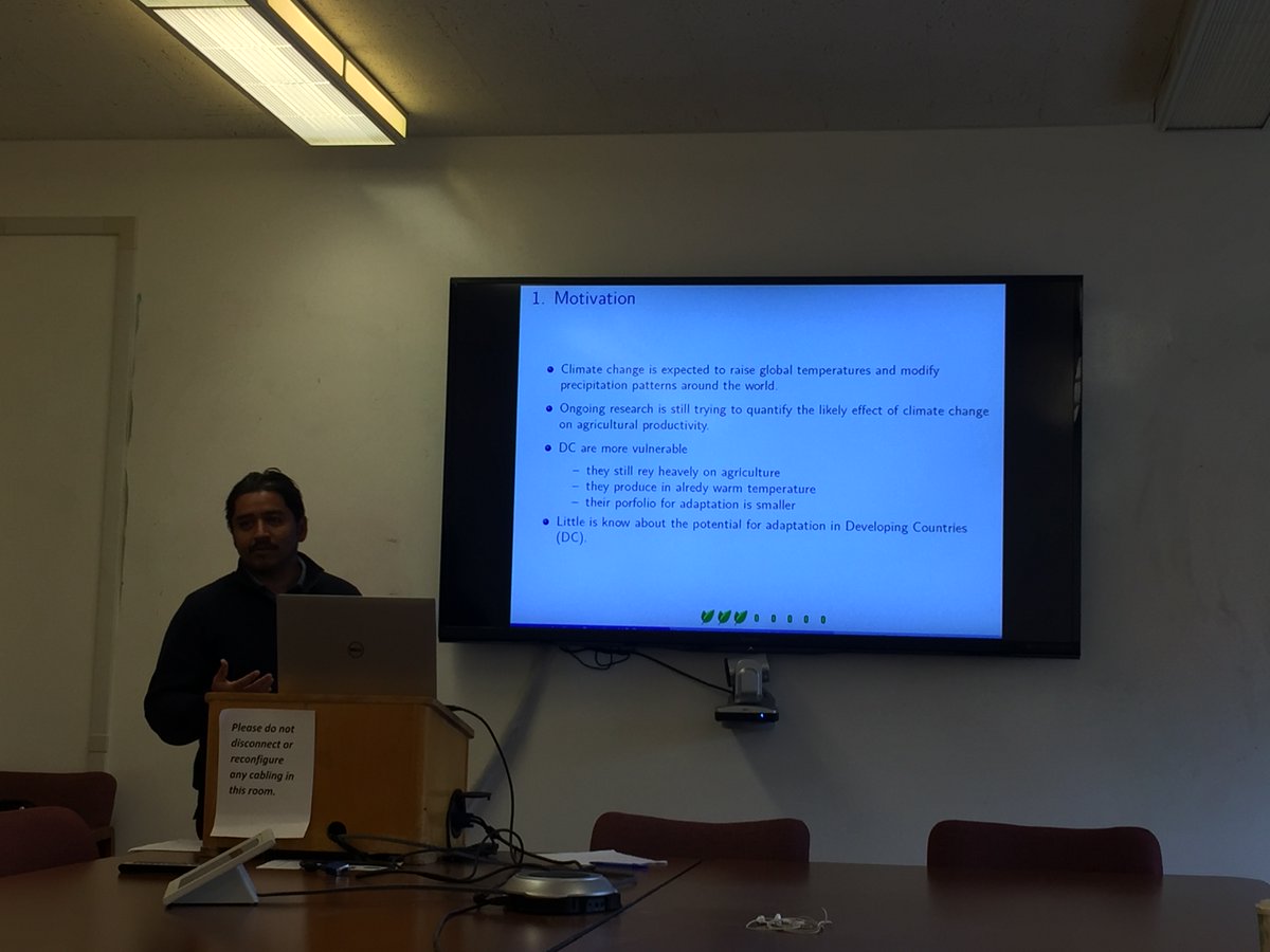 Lab Seminar with ARE Ph.D. candidate Jesus Arellano Gonzalez <a href="/JesusArellanoG7/">Jesus Arellano Gonzalez</a> on his job market paper, "Irrigation, adaptation and climate change: panel data evidence for Maize in Mexico". naturepolicy.ucdavis.edu/news/lab-semin…