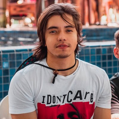 souvictorsantos's tweet photo. #NovaFotoDoPerfil https://t.co/nRCw2WFIui