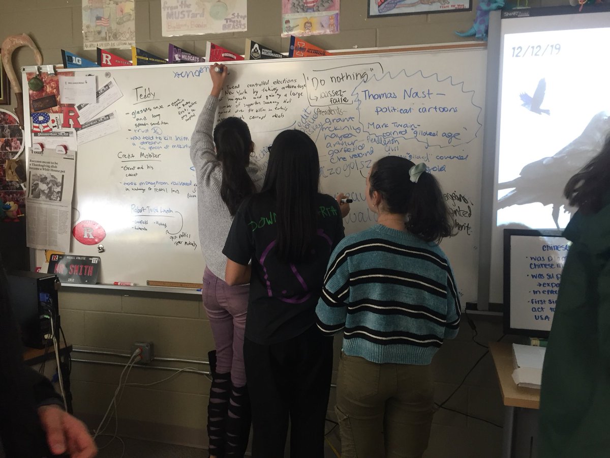 SmithUSHistory's tweet image. Today, students were given 10 minutes to “show me what they know” before the assessment and I told them I would not erase the info. The collaboration and discussion was incredible. What an inspiring mess! Awesome job!