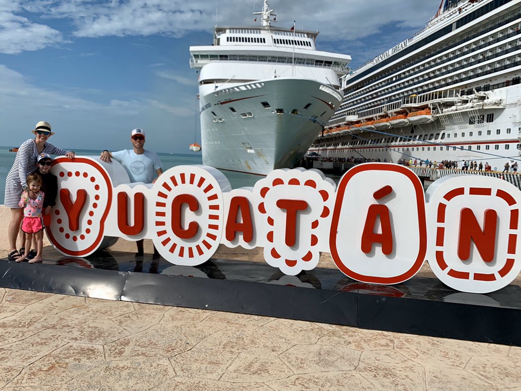 EricLondon_Runs's tweet photo. Fun day at Progreso playing in the ocean and using my negotiating skills many of times... One more day at sea then back to reality next week #HowManyEmailsWillIHave @CarnivalCruise #ocean #Mexico #beach #SuccessfulTrip https://t.co/H5IOla0EN6