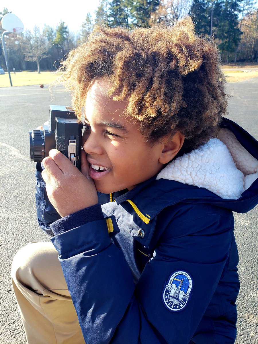 MrsDresangArt's tweet photo. Check out these shutterbugs!  They developed a much deeper appreciation and understanding of photography by using traditional analog cameras #holga #film #wheresthescreen @LifeAtUSM @USMLowerschool https://t.co/QxoALEcAUJ