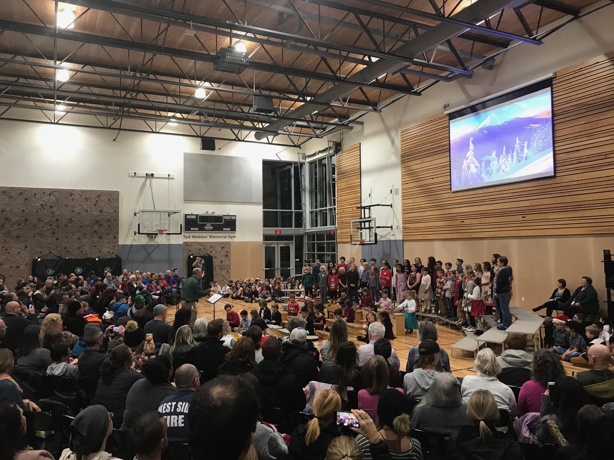 kellybeardMS's tweet photo. Our first Winter Concert in the new gymnasium! https://t.co/j2bXk5WU4y