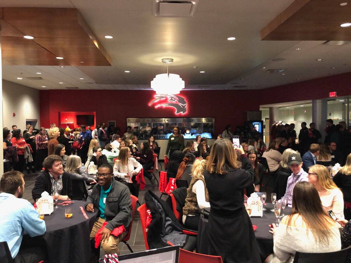 SIUE Alumni Association (@siuealumni) on Twitter photo We had a blast toasting the <a href="/SIUE/">Southern Illinois University Edwardsville | SIUE</a> Class of 2019 at the Always A Cougar Celebration! π₯π
.
.
#SIUE #SIUEalumni #mySIUE #SIUE19 #AlwaysACougar β€π€πΎ We had a blast toasting the <a href="/SIUE/">Southern Illinois University Edwardsville | SIUE</a> Class of 2019 at the Always A Cougar Celebration! π₯π
.
.
#SIUE #SIUEalumni #mySIUE #SIUE19 #AlwaysACougar β€π€πΎ
