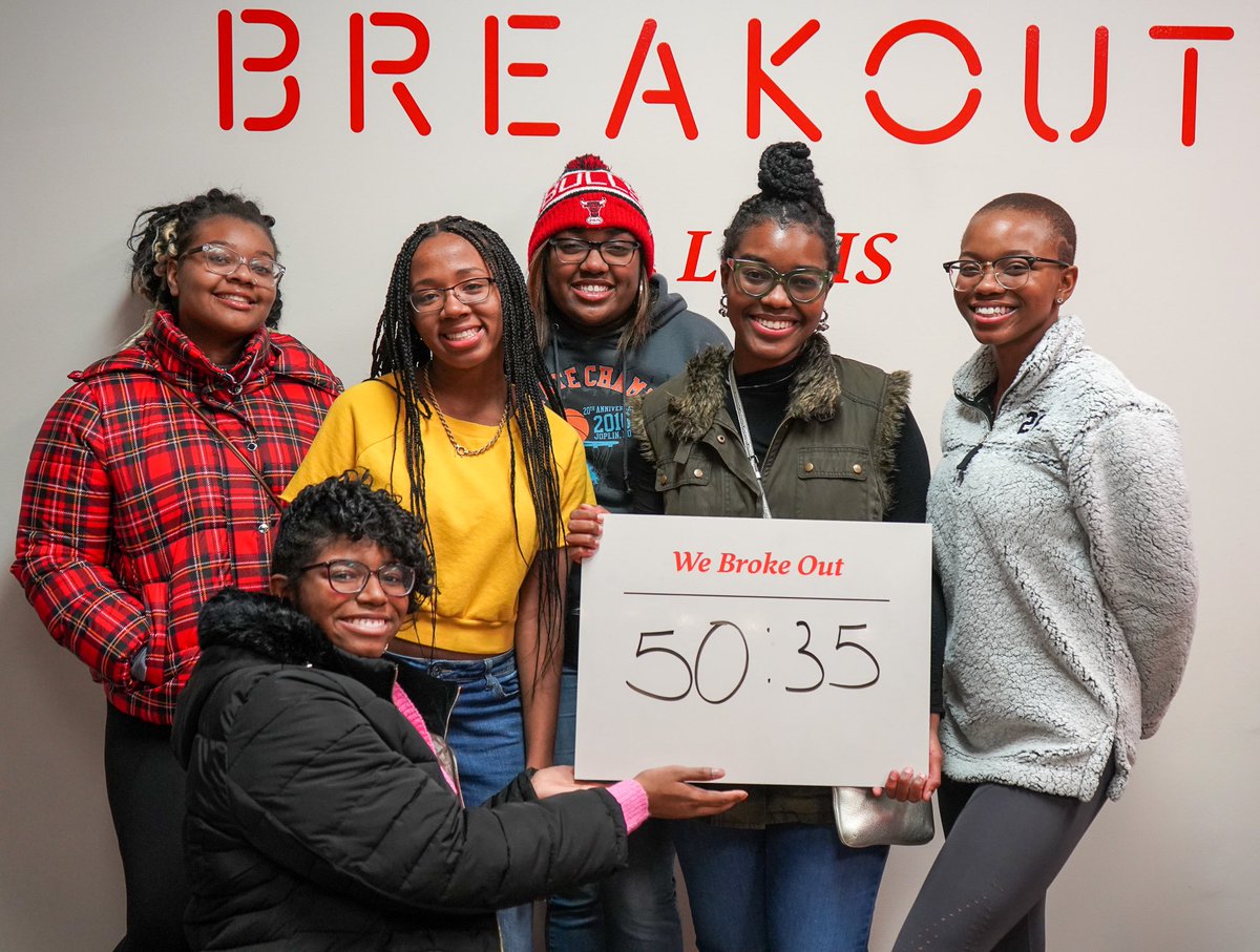 SLADST1913's tweet photo. SLA's 2019-2020 Kwanzishas are beginning their Rites of Passage journey! The young ladies spent a day at the Escape Room, bonding, and enhancing their problem-solving skills! 🕵🏽♀️🗝🧩🔦(P.S. We are 2 DAYS away from Breakfast With Santa and our Masquerade Ball‼️)#SLADST https://t.co/L8mC8L1kVH