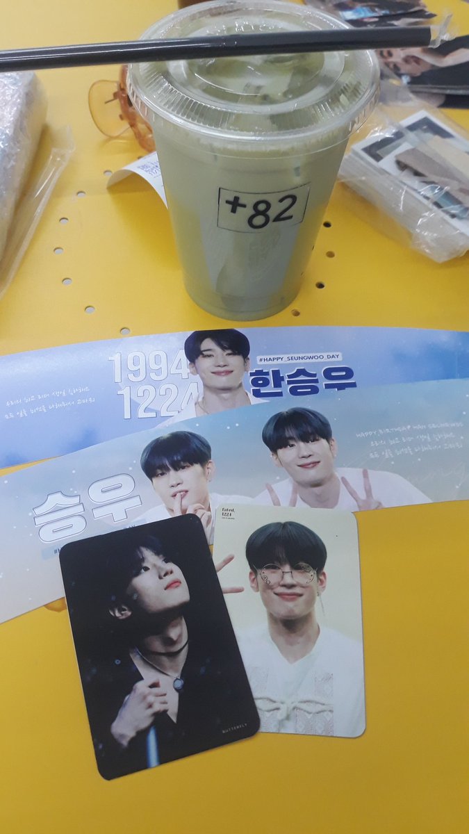 mrnlhmr's tweet photo. pre event of @winterwoo_1224 πππ #BLUEFORWINTER #HAPPY_SEUNGWOO_DAY https://t.co/rVctdyzaPD