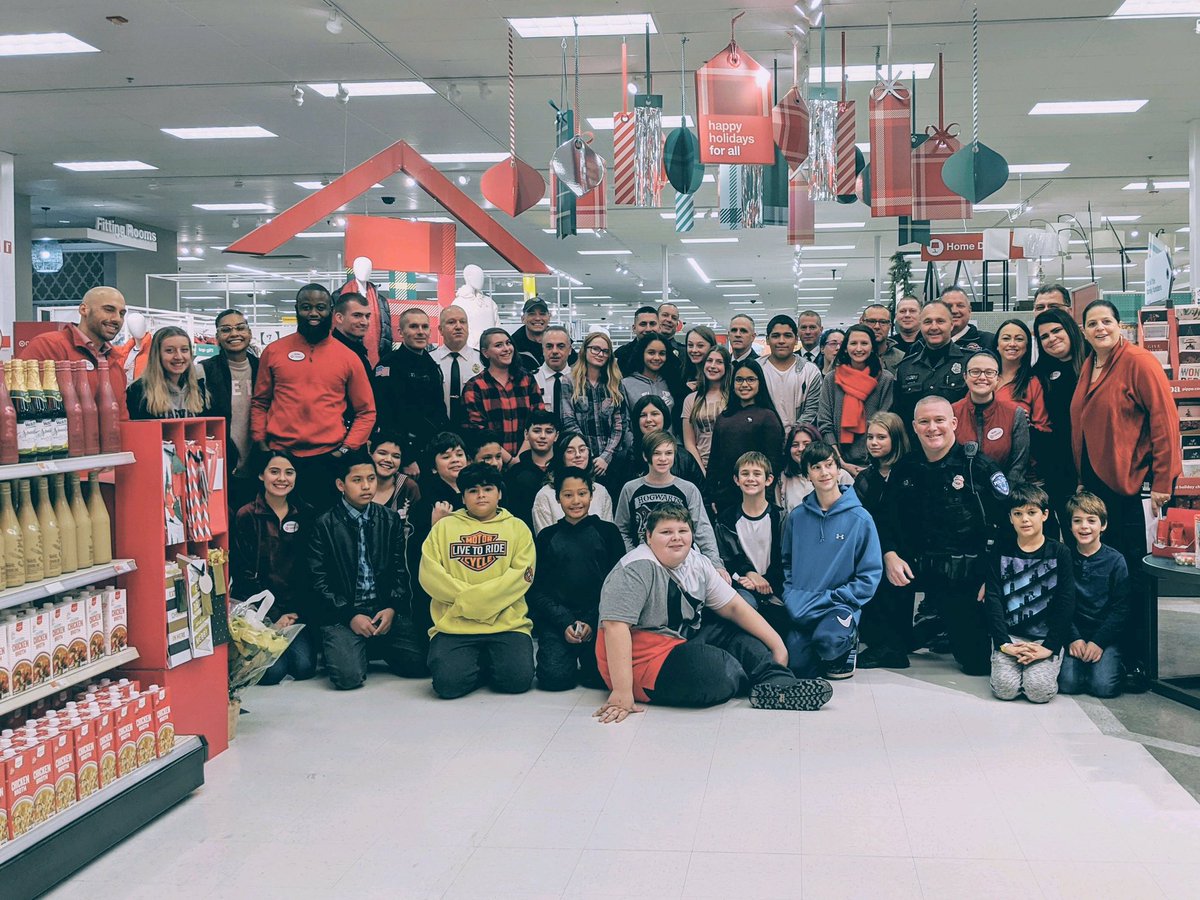 Thank you everyone for participating in my favorite night of the year!! Thank you the most <a href="/KellyMtFord/">Kelly MTFord</a> and <a href="/Danielleknowlt3/">Danielle knowlton</a> for coming out of Target Retirement to help us!! #OGHRTeam❣️🎯❣️#ShopWithACop #BestTeamInRetail #TargetGiving #SmithfieldPD #Target #T1404