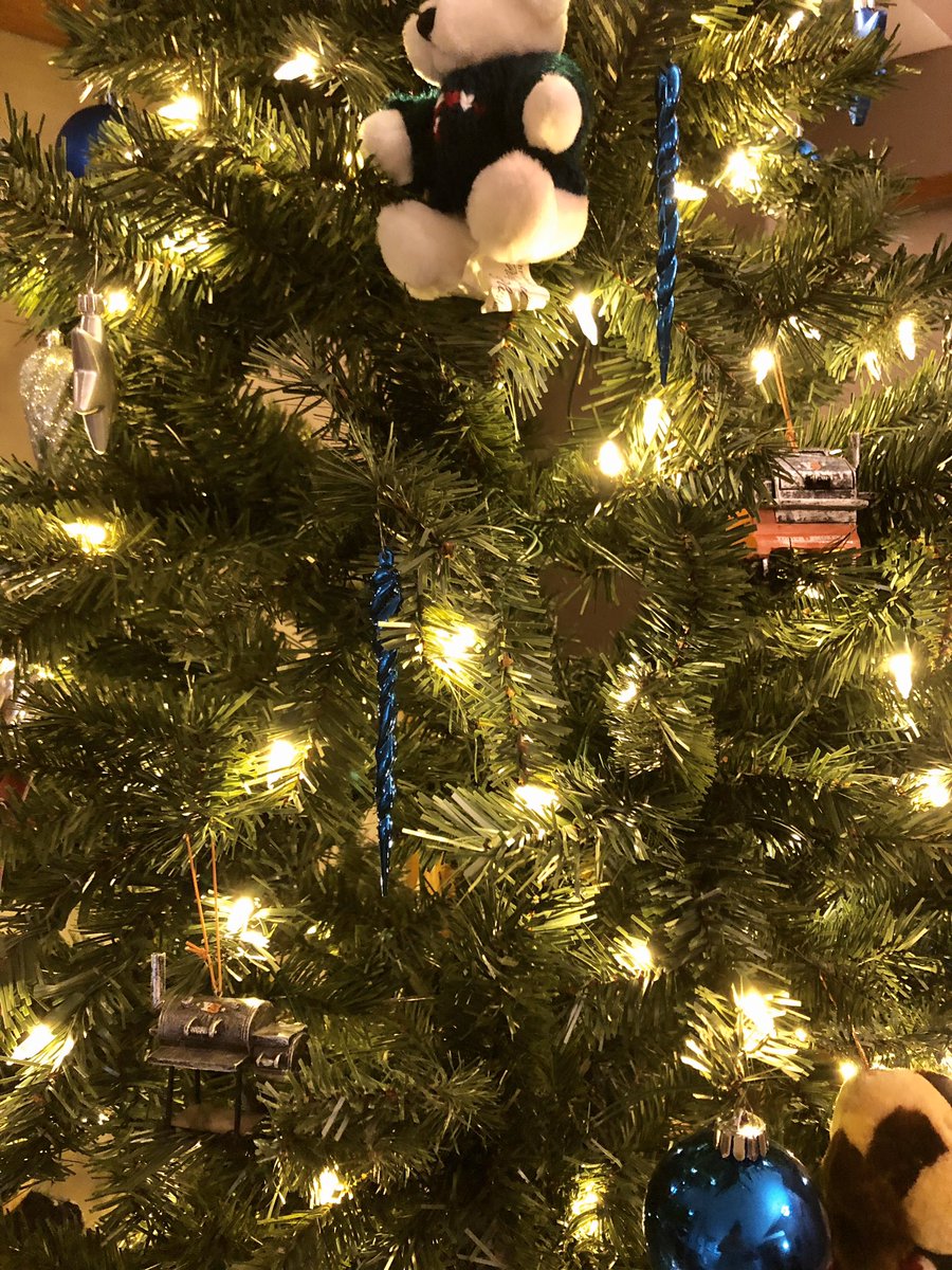 thatlumberguy's tweet image. Loving the tree this year thanks to friends @yodersmokers and @smokerbroker .Merry Christmas everyone!
.
.
#bbq #yodersmokers #yodernation #smokerbroker #whyiyoder #lovemyyoder #christmas #christmastree #christmasornaments #hohoho