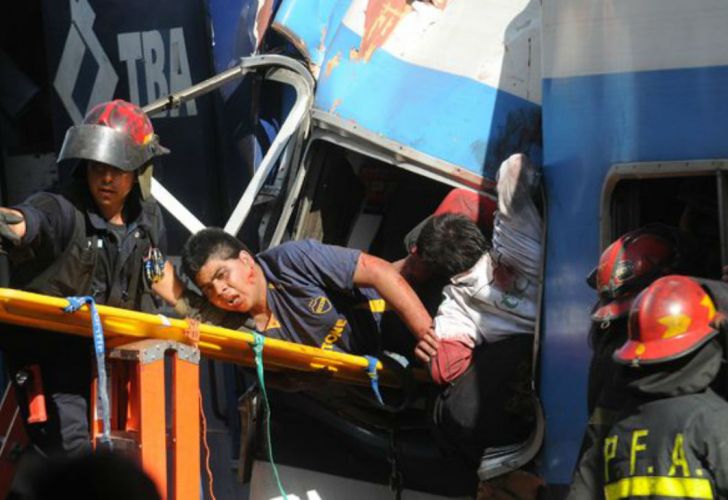 W11Alicia's tweet image. #JulioDeVido responsable de la tragedia de Once, de 52 personas fallecidas y 789 heridos
Ahora este delincuente acusa le 'violan los derechos' pq no lo liberan para ir a su mansión y disfrutar de tanto bolso con dólares que nos robó, el canto de los canarios...
#AdiosRepublica