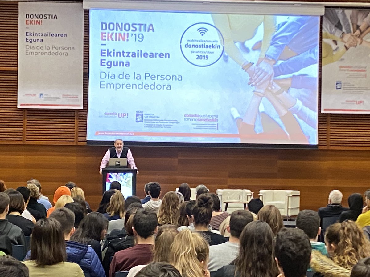 FomentoSS's tweet photo. ✅Empieza #DonostiaEkin con la intervencion de @EukenSese y la participacion de 🙎🏻‍♂️🙍🏻‍♀️alumnos de @CEBANC @ceinpro @nazaretzentroa @EASOPolitek @IESZubiriManteo #DonostiaINN #emprender https://t.co/hP6x2W0K47