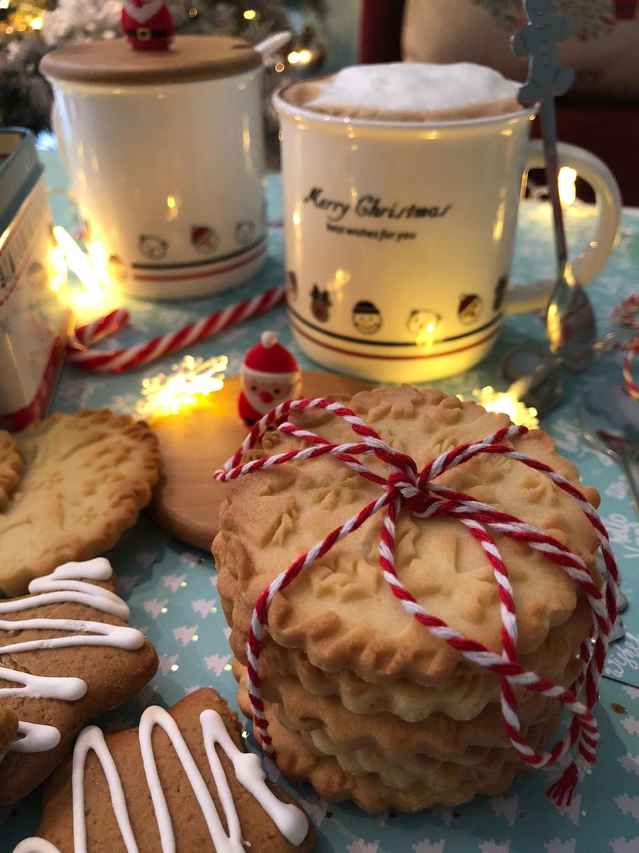 CitronetCerise's tweet photo. Noël n'est pas une saison, c'est un sentiment 🎅🏼
#Châtellerault 
#citronetcerise https://t.co/U3Vy9CaTJh
