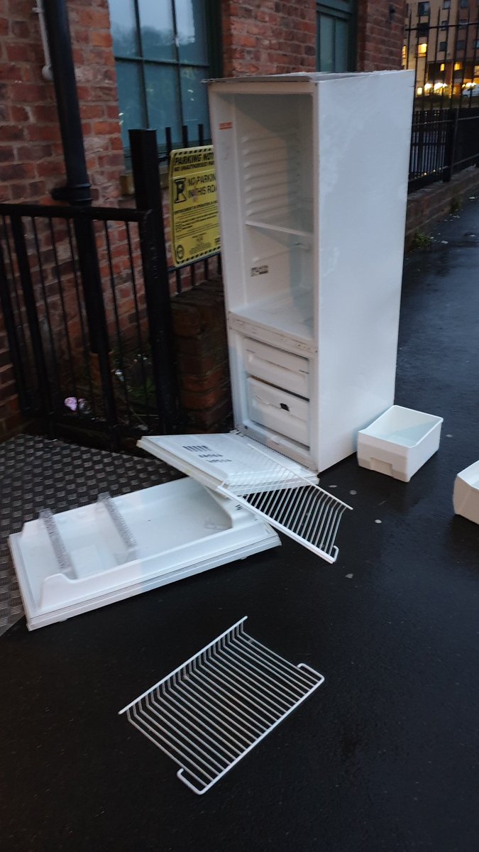 Peak #Manchester mood, someone kicking the shit out of a fridge overnight outside my flat #ElectionResults2019 #GE2019