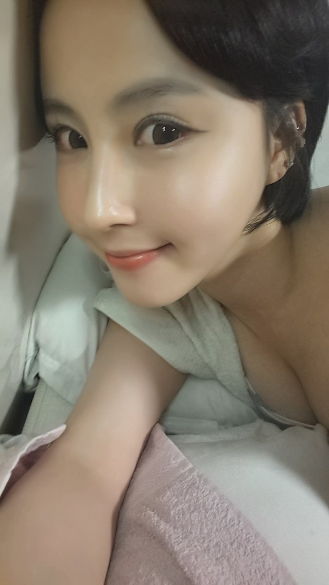 annasofea01's tweet photo. At 🥇MINE, your #breasts do the talking!

🌸🌸🌸
👇
Know more about the #procedure, #cost and #recovery_time: https://t.co/VfAopbW1JZ

📩 Email for query: info@mineclinic.com https://t.co/jcBtEAs7NO