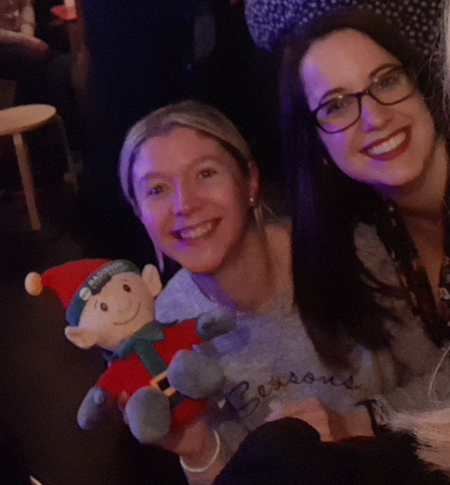 mcr_conf's tweet photo. #eddietheelf had a great night enjoying festive frivolities with the @marketing_mcr team Christmas drinks. Recognising great wins (& #christmasjumpers) in 2019 @Hatch_MCR (#forthecurious) - supporting #localbusinesses in Manchester (& #radevent of course!)
#RHGSelfiechallenge https://t.co/5QnAfMwE3T