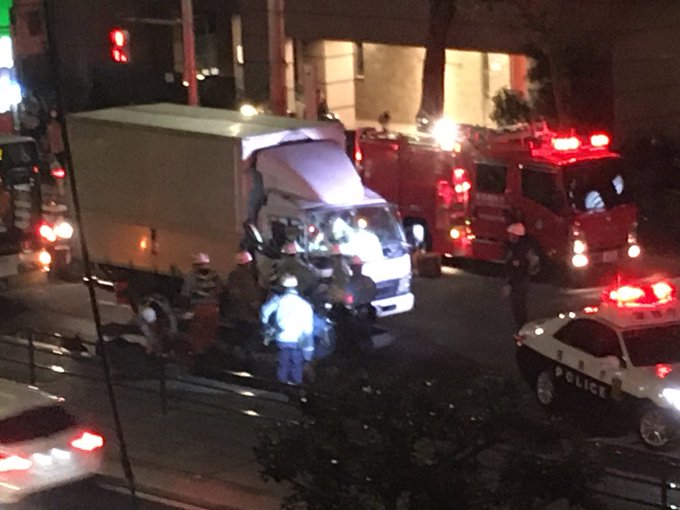 事故 環七通り 環七外回り 佼成病院付近でバスとトラック絡む事故 渋滞 東京都杉並区 まとめダネ