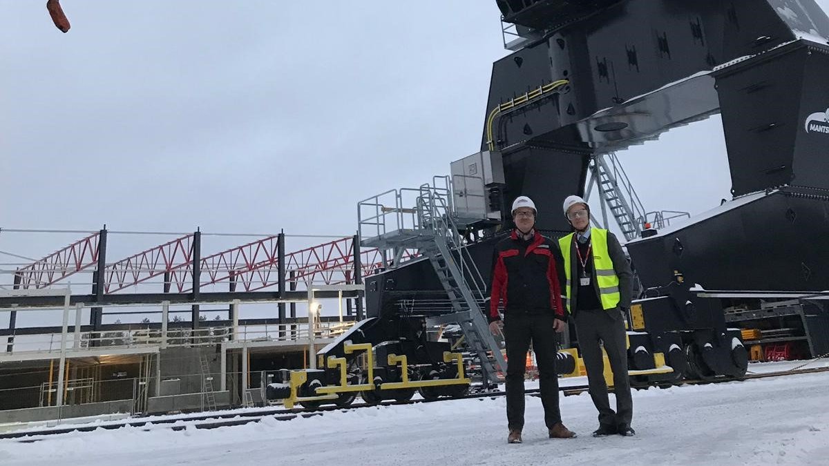 Today we had a pleasure to host Her Majesty’s Ambassador Mr. Tom Dodd from British Embassy to discuss UK market and to present Finnish know-how in material handling machinery technology. #mantsinen