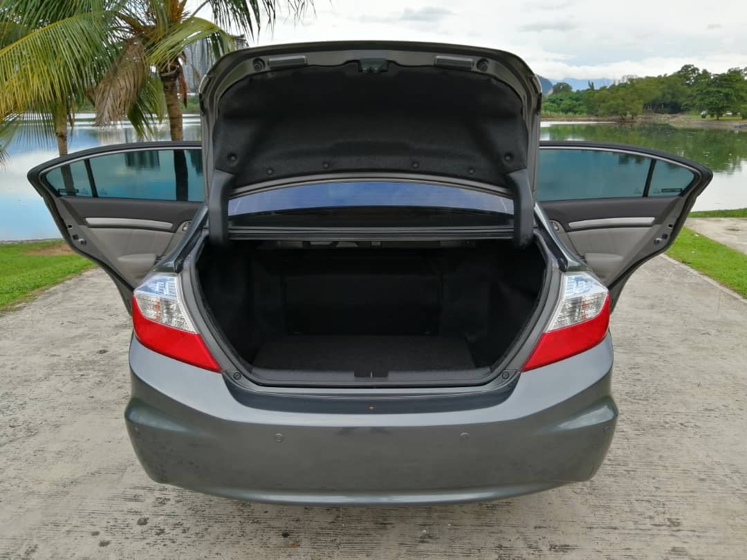 AutoWanda's tweet photo. HONDA CIVIC 1.5 HYBRID ( A ) 2013year
* Tahun Asal ✔
* Boleh Loan Kedai👌
* Harga On The Road 👍
* Tiada Caj Processing 🙅‍
* Can Trade In 🚗
* Boleh Claim Warranty Anda Di Panel Service

Aisya 0143232492

Ivy 0146239322

Mawar 0169222492
@Honda @civickey @AutoWanda https://t.co/ZVHnR3GNsf