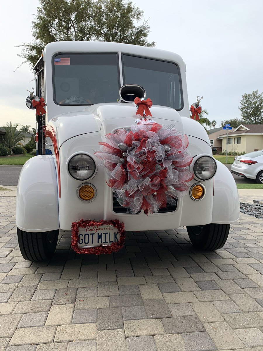 Itchv90's tweet photo. Tomorrow we are dropping off a truck load of toys to the Spark of Love Toy Drive at the Los Cerritos Center. All thanks to Rockview Farms and Rob Fukuzaki’s Heads Up Youth Foundation!!!@abc7rob https://t.co/8bU2zibihD
