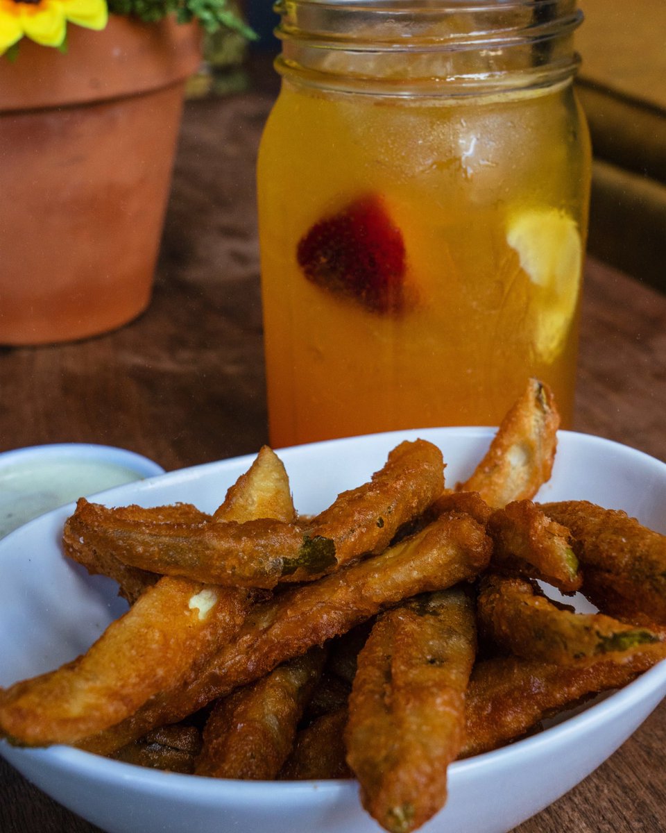 We prefer pickles fried👌🏼

served with avocado ranch 🥑