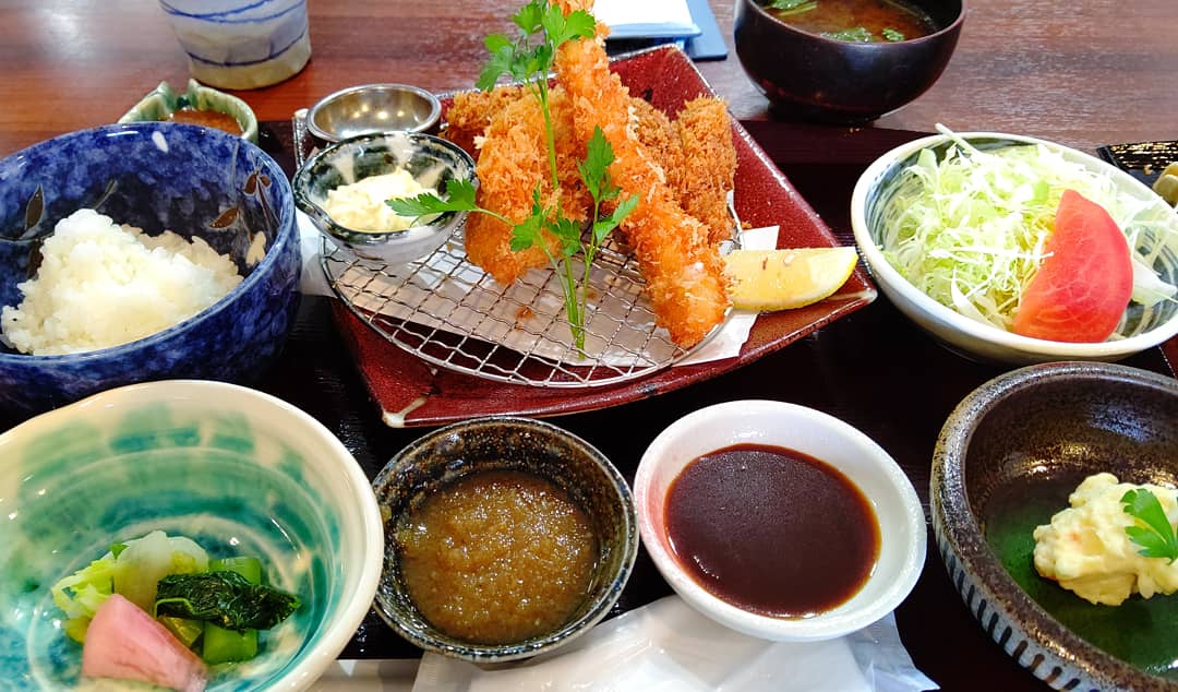 とんかつレボリューション