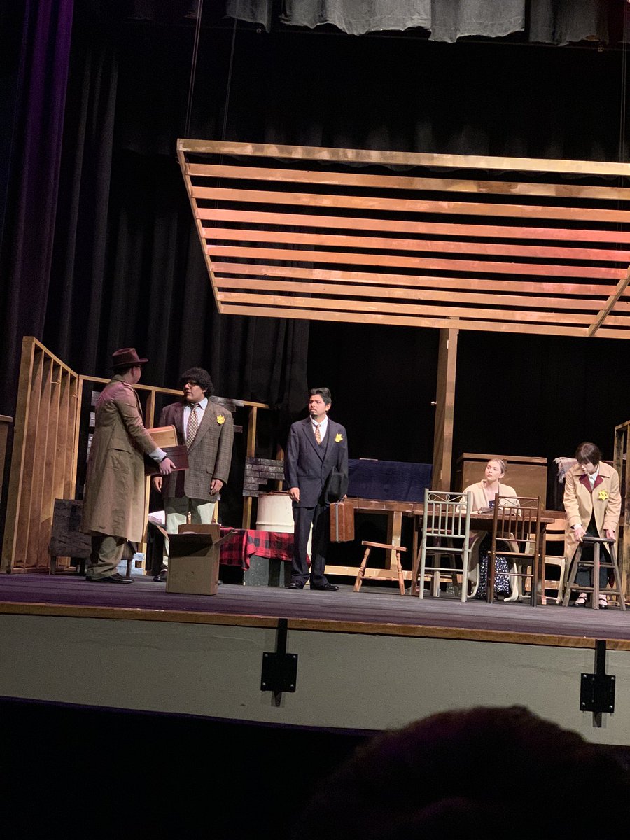 sal3133's tweet photo. @ShafterGenerals Shafter High Drama put on powerful performance of Anne Frank.  Encore performance tomorrow night 7 PM. Come support the arts and feel the passion the student actors put into the performance. Great job Shafter Drama Department. https://t.co/a1vnKuP42A