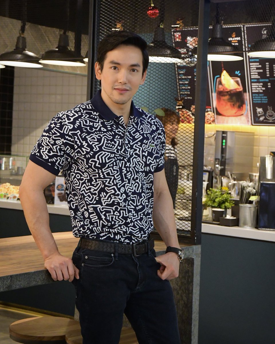 JoeTrivisvavet's tweet photo. #tgif #haveagday !!!🤗☕️💙💙💙#gcoffeebkk #gcoffee #metromall #happyhubofmrt #lacoste #lacostethailand https://t.co/cUUq4fvgh0