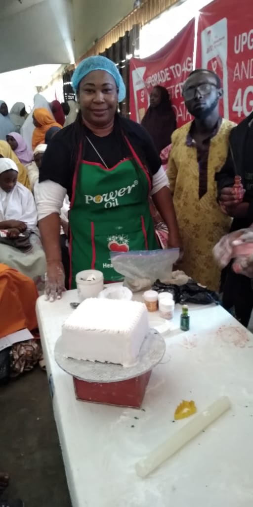 damazingamazon's tweet photo. Some of the skills taught at our Free Skills Training in Kaduna - shoe making, Pastry making, paint production, Menthol Balm, Petroleum Jelly Production, Tomato Paste Production, Liquid Soap, Bead Making etc 
@GovKaduna @elrufai @KDHSSD https://t.co/1DX1cpNIWi