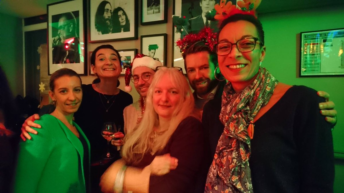 nchabrier's tweet image. Le CA @APACOMaquitaine fête Noël... 🎄
Merci Sylviane &amp;amp; aux membres du bureau pour votre engagement à mes côtés. 
Une pensée pour @mwaltercanales &amp;amp; @ValeriePortal 😘