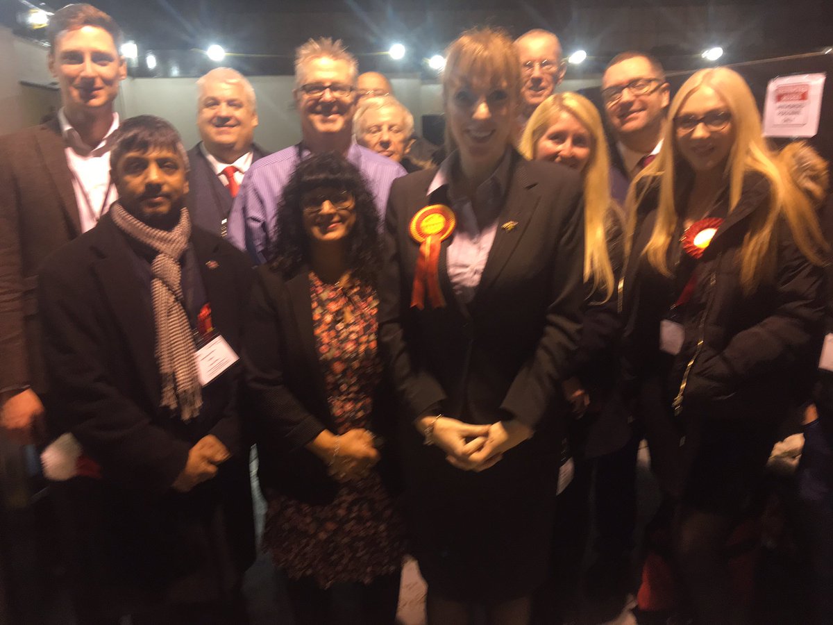 AngelaRayner's tweet image. Many thanks to the voters of Ashton, Droylsden&amp;amp;Failsworth who have re-elected me for a 3rd time this evening as their MP. It is the greatest honour of my life to once again represent this historic constituency. Thanks to my agent @cllrsfielding and our brilliant workers too 🌹