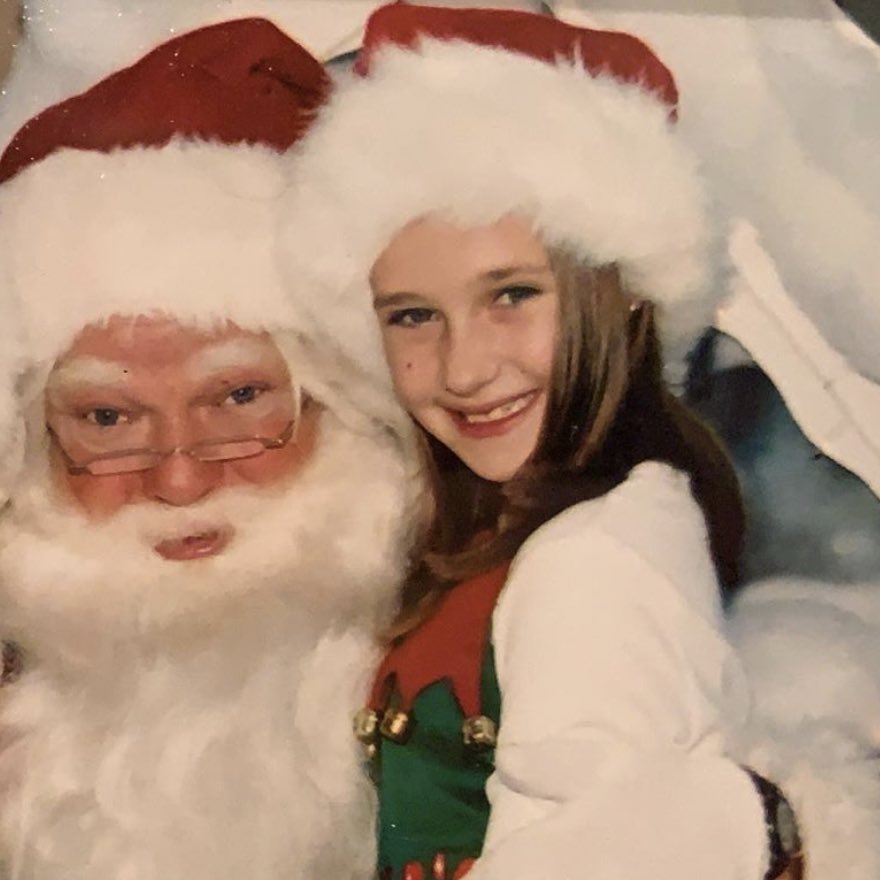 devonleecarlson's tweet photo. i’ve been an angel all year https://t.co/dtYd6Yrc7K