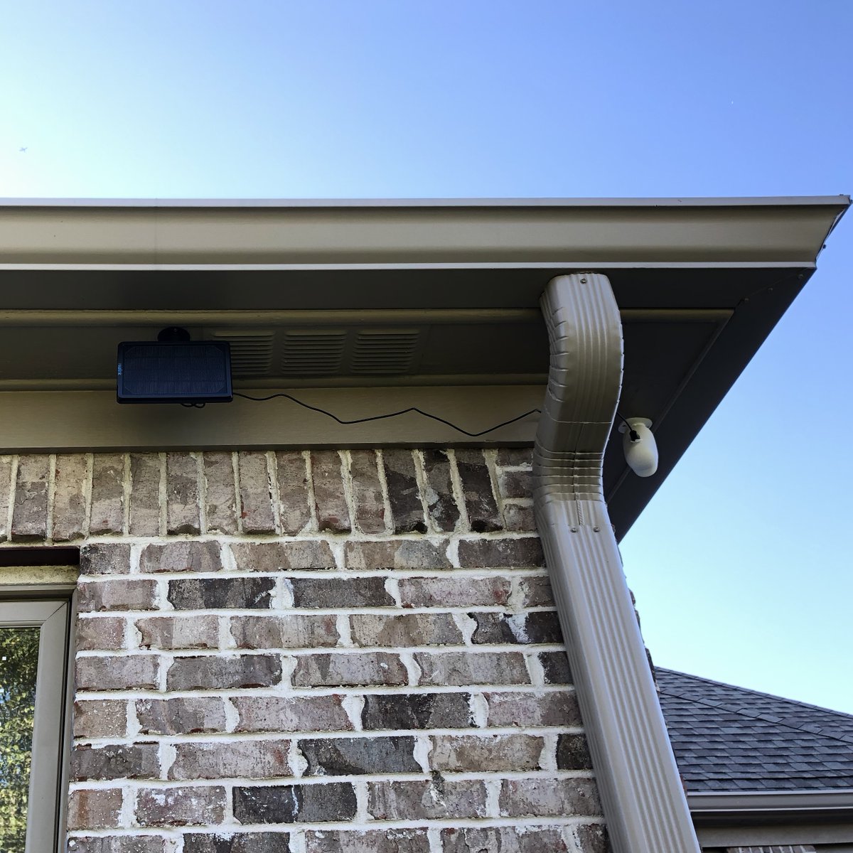 ReolinkTech's tweet image. We have got you covered with #reolinkargus2 connected to the solar panel. Get non-stop power and never be afraid of running out of juice! 🌞🌞
Learn more: bit.ly/2P7gdmq