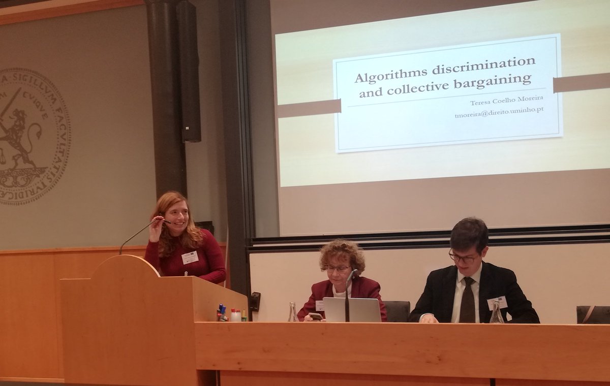 DIGILARE's tweet photo. It's the turn of Teresa Coelho Moreira: "Algorithms, discrimination and collective bargaining" #FutureofWorkEU #eusocdia https://t.co/XcAuMmnag3