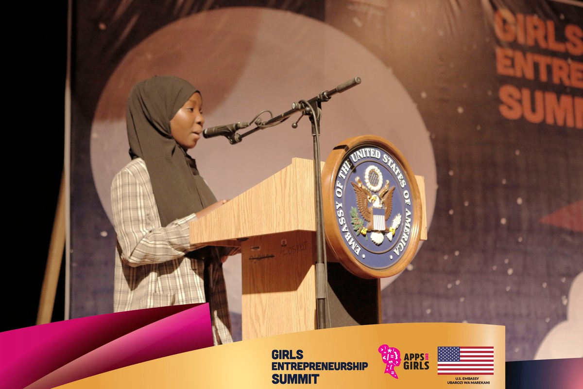 appsandgirls's tweet photo. Before the final pitches of the #GES2019 , our mentees @julieth_sewava, zahra & Batouly pitched to compete for $1000 seed money , their startups were founded during our #GES2017 & #GES2018 . #Girlsintechbreakingbarriers https://t.co/pNwJLYNlL5